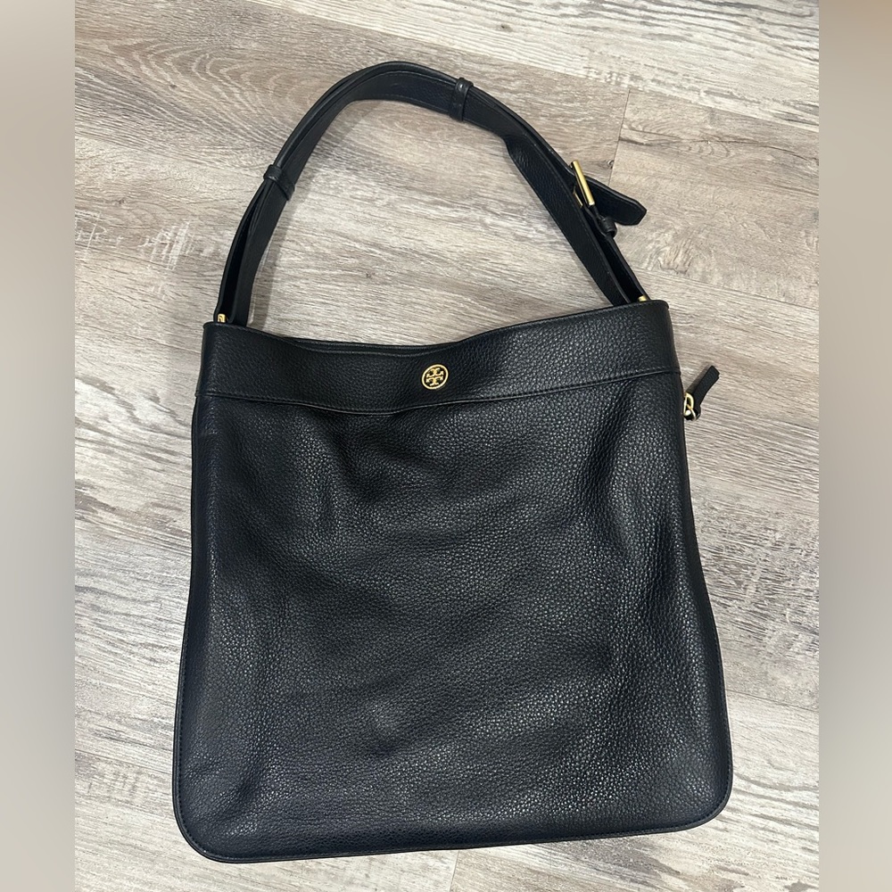 Tory Burch Leather Shoulder bag